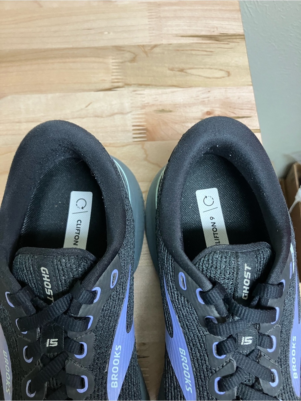 Brooks Ghost 15 Women’s Sneakers - Black with Lavender Accents - Picture 9 of 10